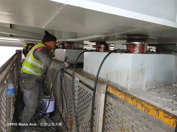 敦煌敦當高速支座調(diào)整更換